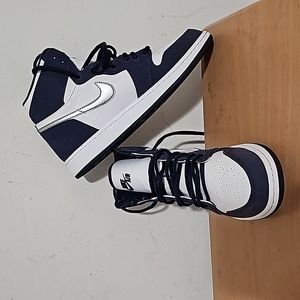 Air Jordan Retro 1 High CO Japan Midnight Navy (GS) Size 6Y.